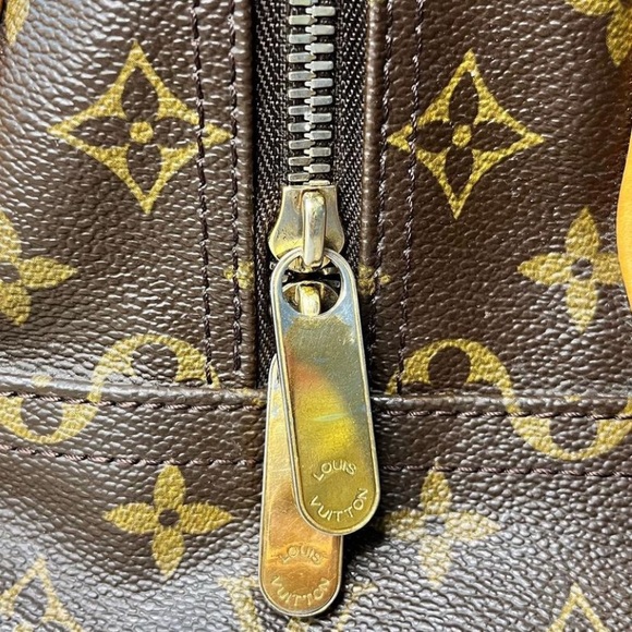 💯 Authentic Louis Vuitton Manhattan GM - Picture 4 of 16